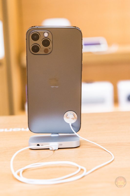 iphone-12-and-12-pro-series-at-apple-store-shibuya-20.jpg