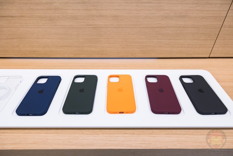 iphone-12-and-12-pro-series-at-apple-store-shibuya-42.jpg