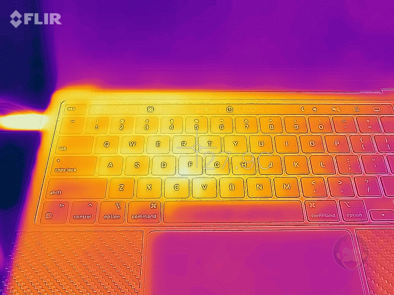 Keyboard heat on macbookpro m1 01