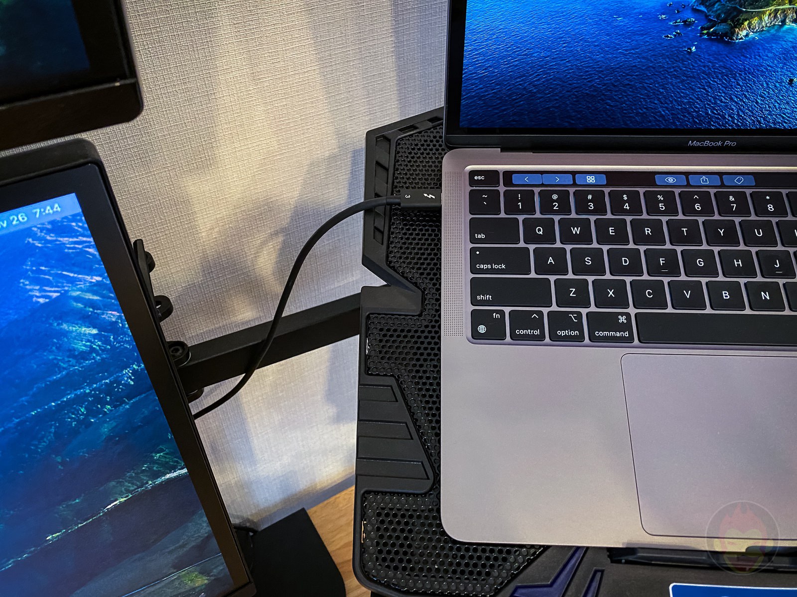 M1 MacBookPro Desk Setup Kitano 02
