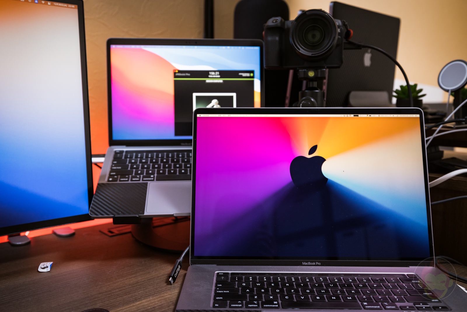 M1-MacBook-Pro-and-16inch-MacBook-Pro-01.jpg