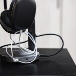 Satechi-Aluminum-Headphone-Stand-Review-05.jpg