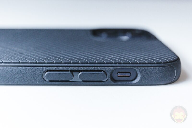 Spigen-Mag-Armour-iPhone12-Case-Review-04.jpg