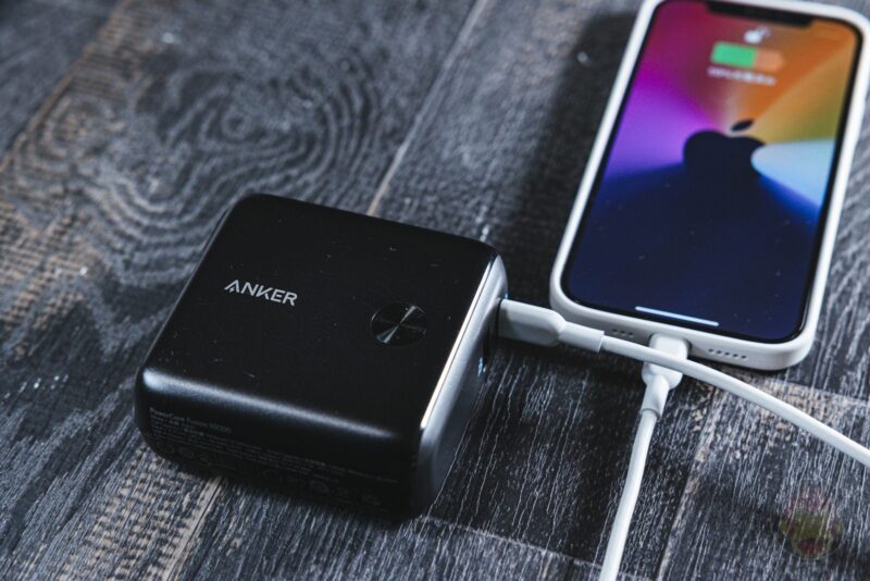 Anker-PowerCore-Fusion-10000-Review-06.jpg