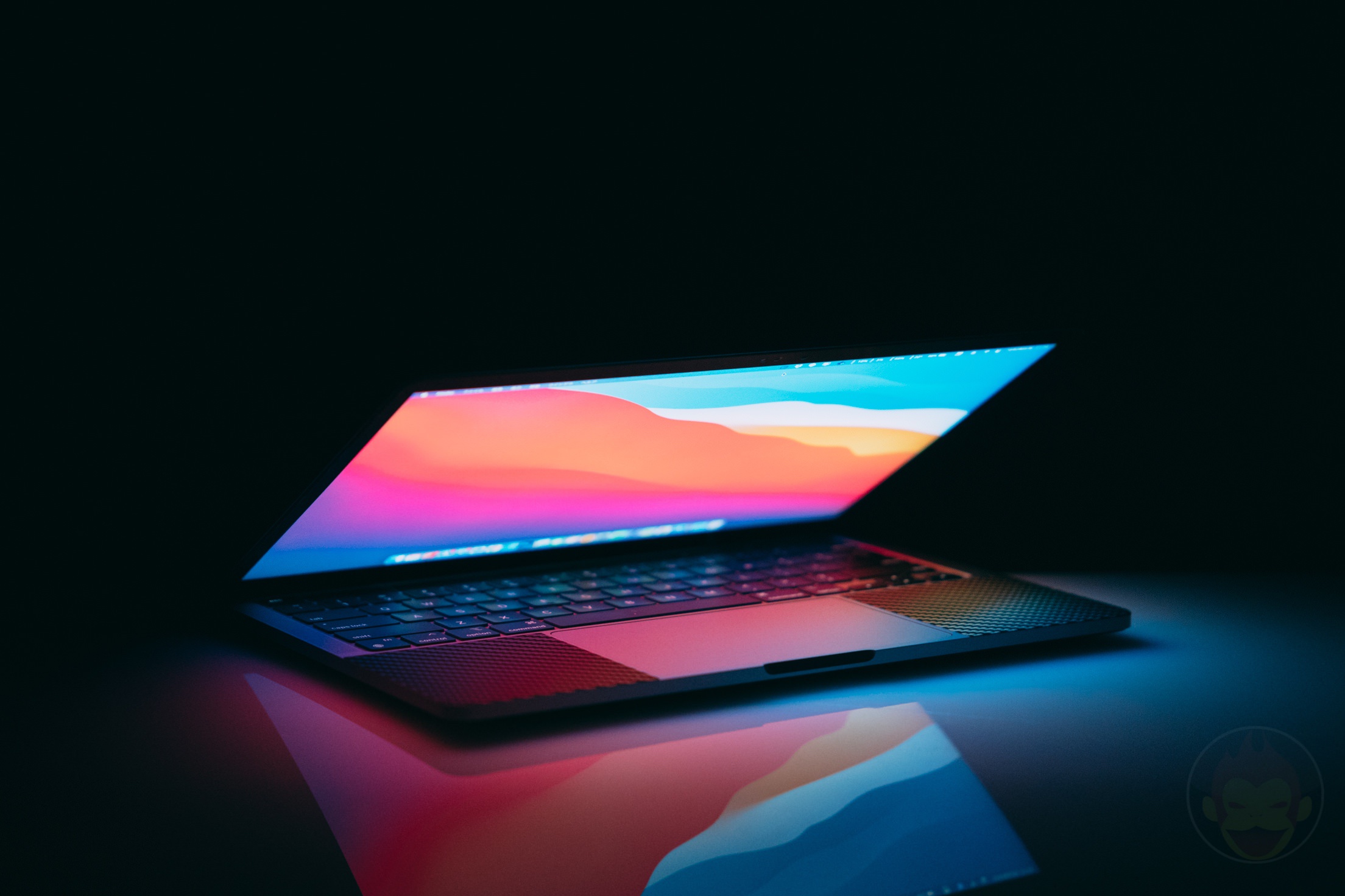 M1-MacBook-Pro-2020-Review-01.jpg