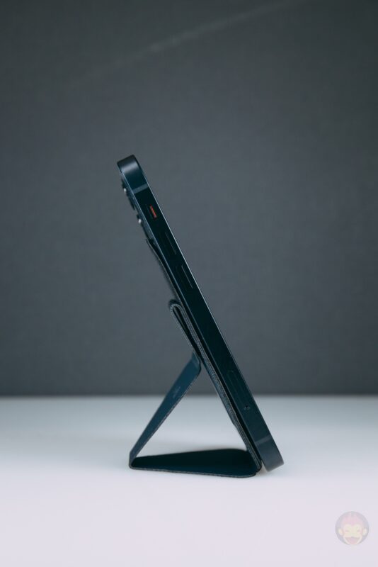 MOFT-magsafe-supported-magnetic-stand-review-11.jpg