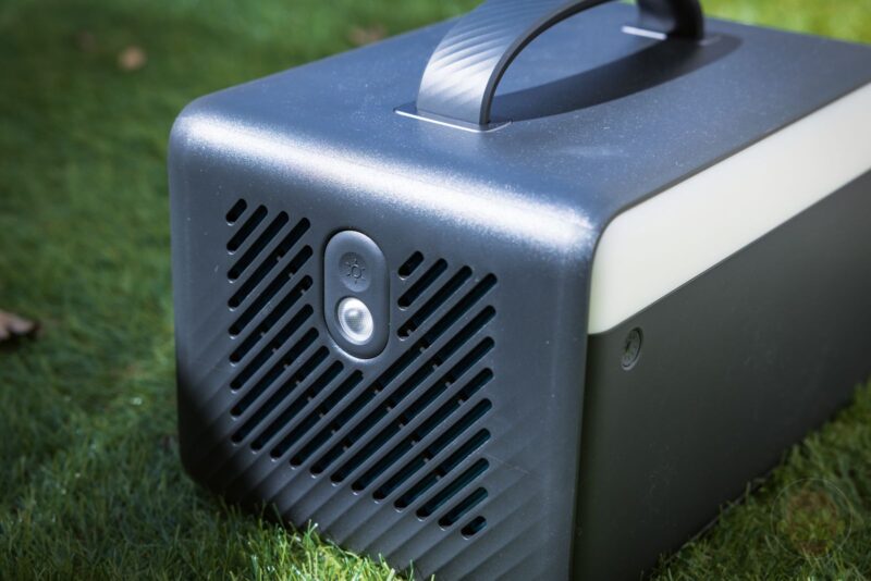 Anker-Powerhouse-II-800-Review-08.jpg