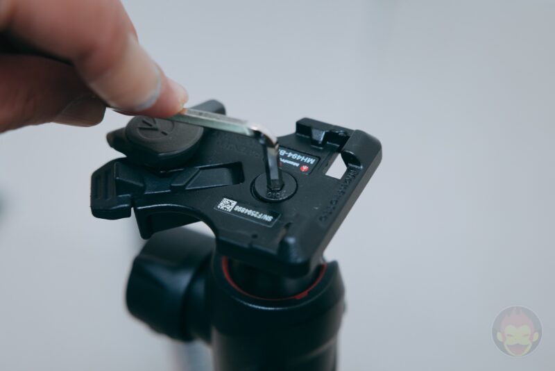 From-Manfrotto-to-ArcaSwiss-Plate-02.jpg