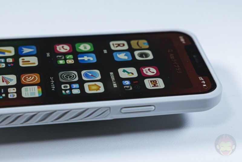 CRYSTAL-ARMOR-GRIP-iPhone12-Review-07.jpg