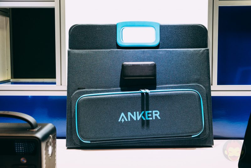 Anker-PowerSolar-3-Port-100W-Hands-On-01.jpg