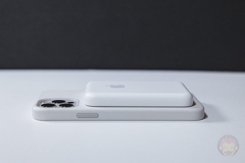 Apple-MagSafe-Battery-Pack-Review-01.jpg