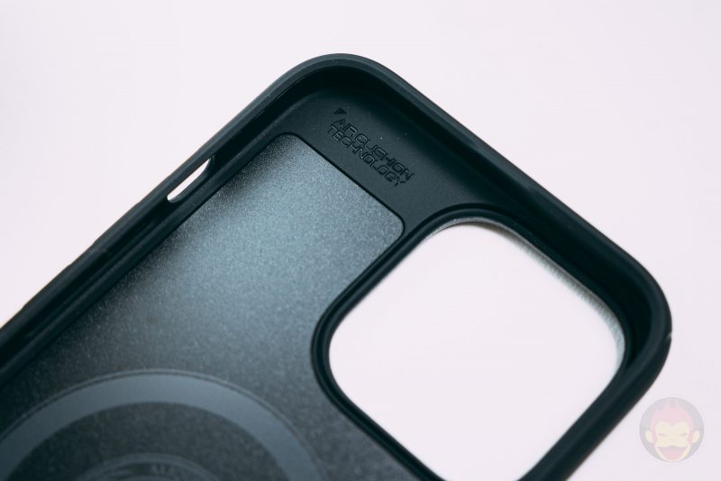 iPhone13-Spigen-Mag-Armour-Review-05.jpg