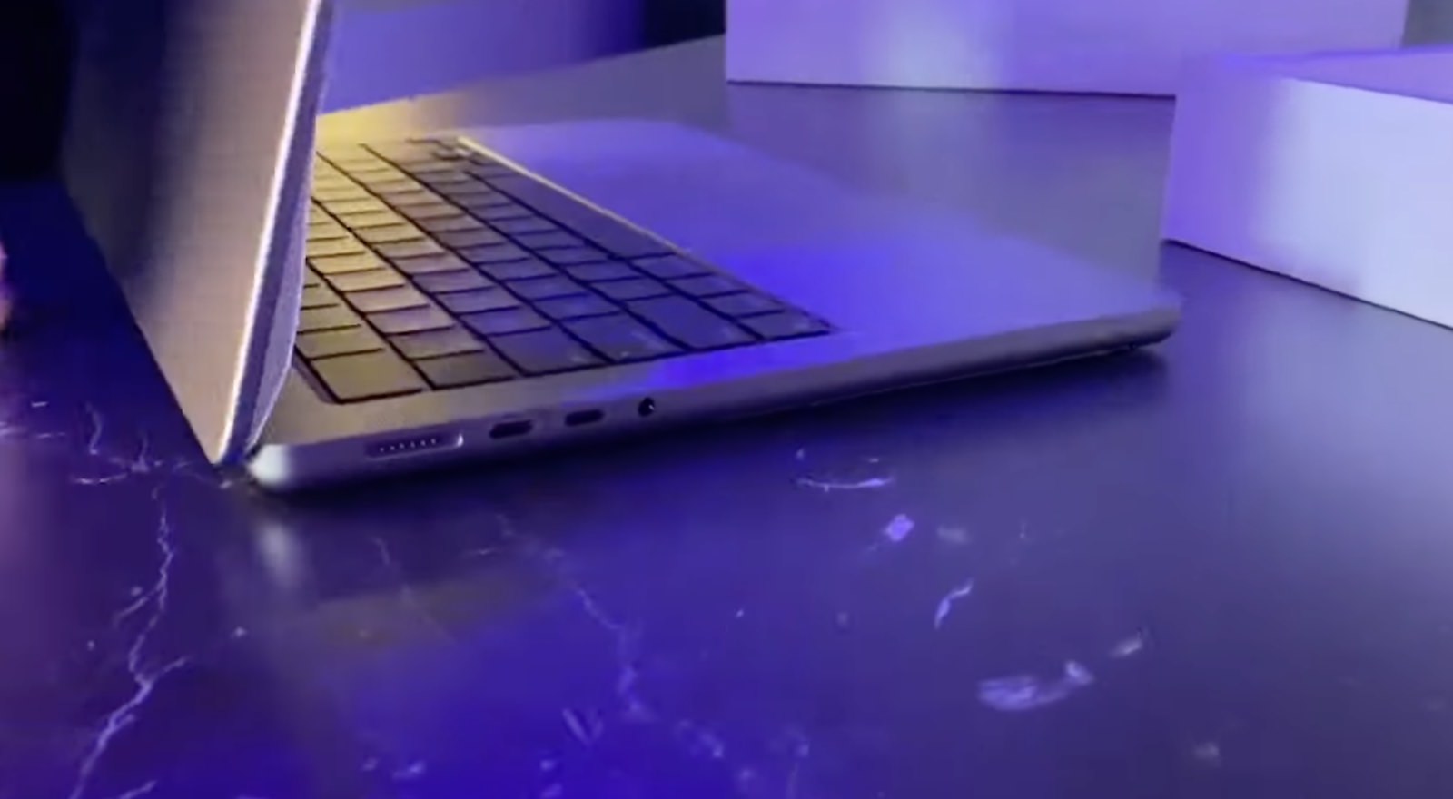 14inch mbp unboxing