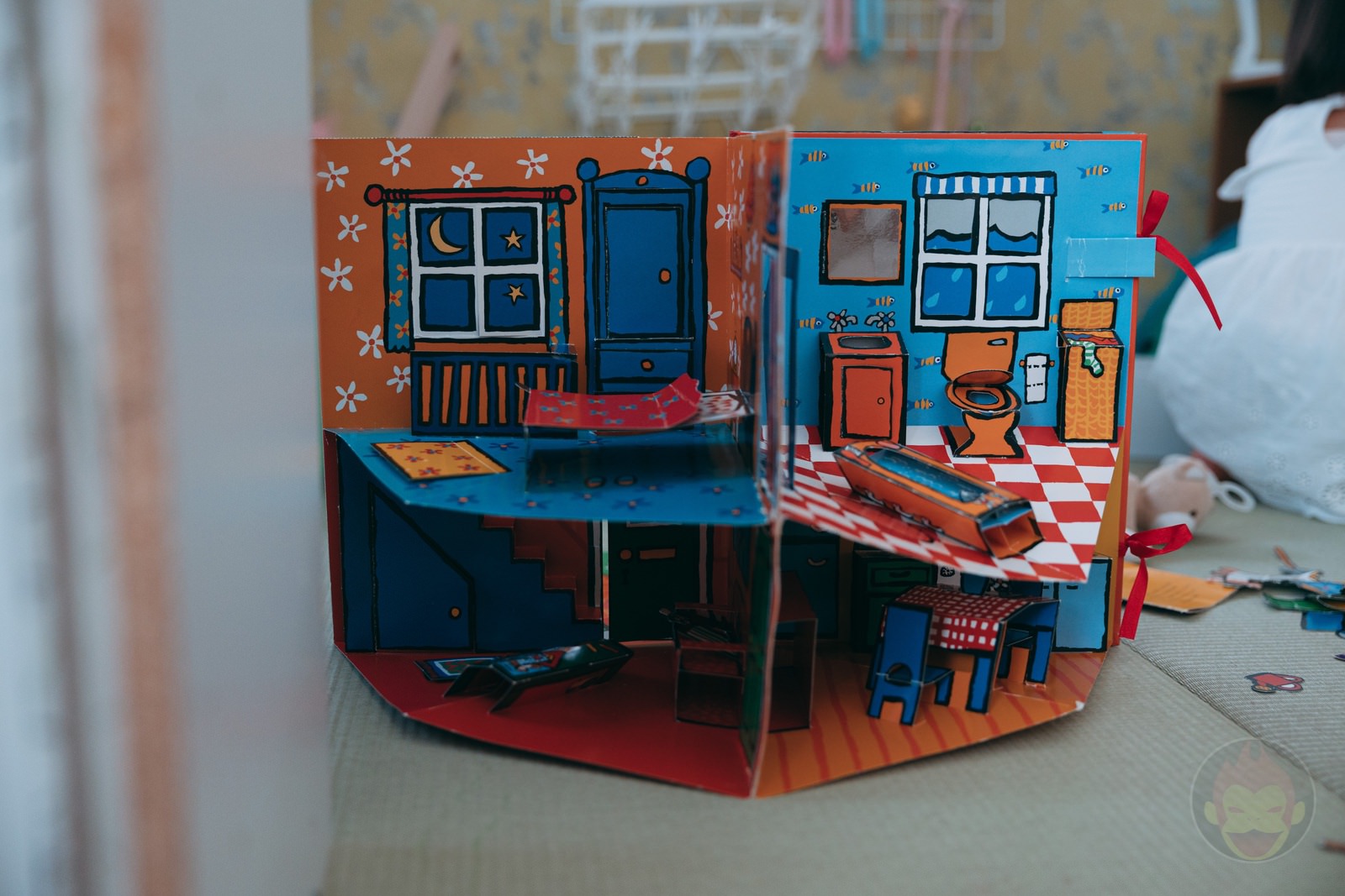Maisy Book that becomes a doll house 04