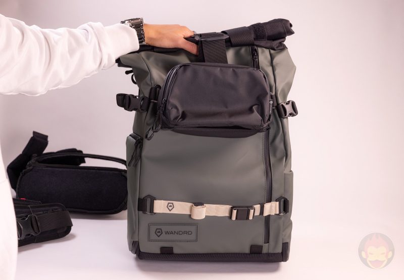 Accessory-strap-and-pouch-on-WANDRD-PRVKE-01.jpg