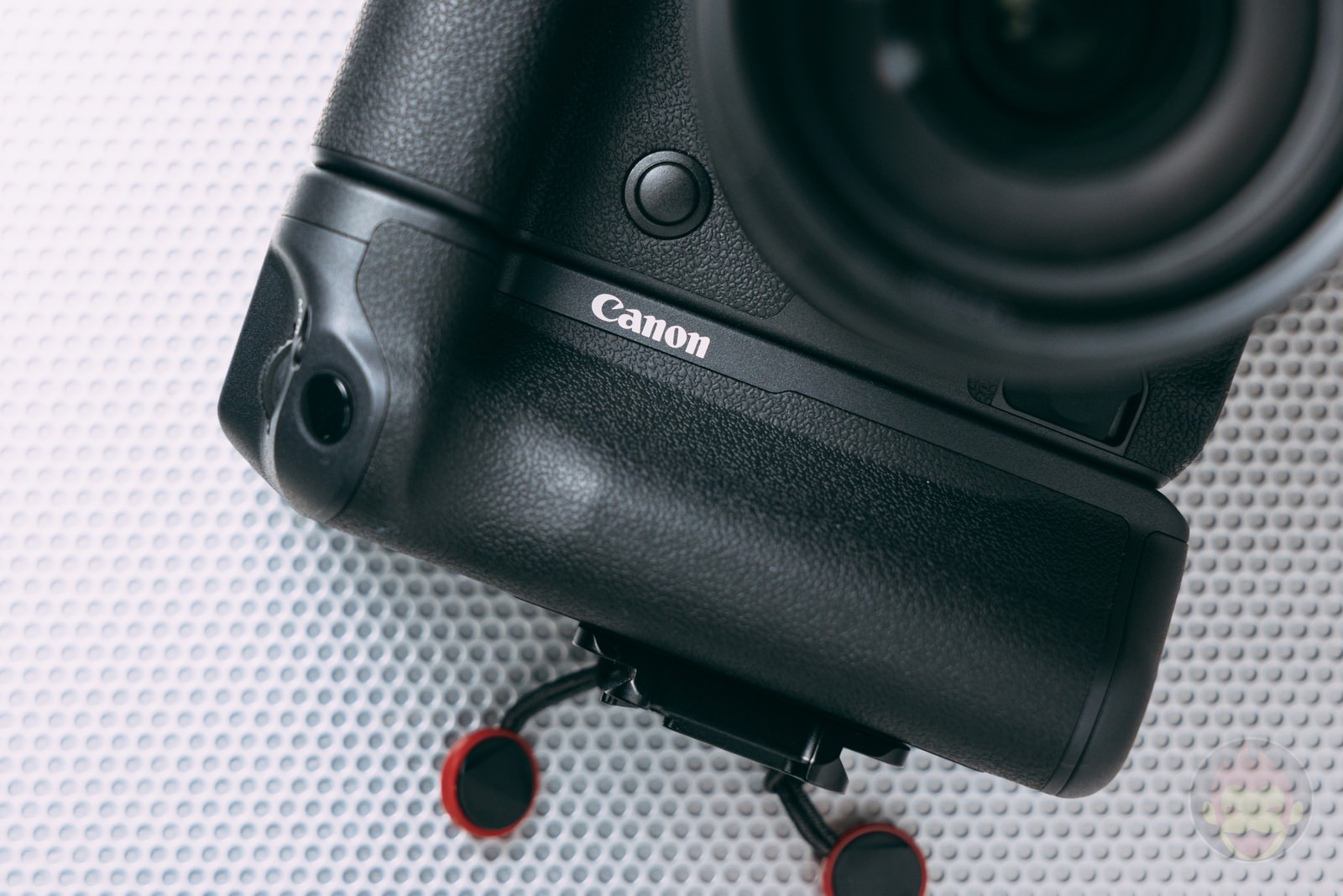 レビュー】Canon EOS R5/R6用バッテリーグリップ「BG-R10」：無敵になった気分 ゴリミー