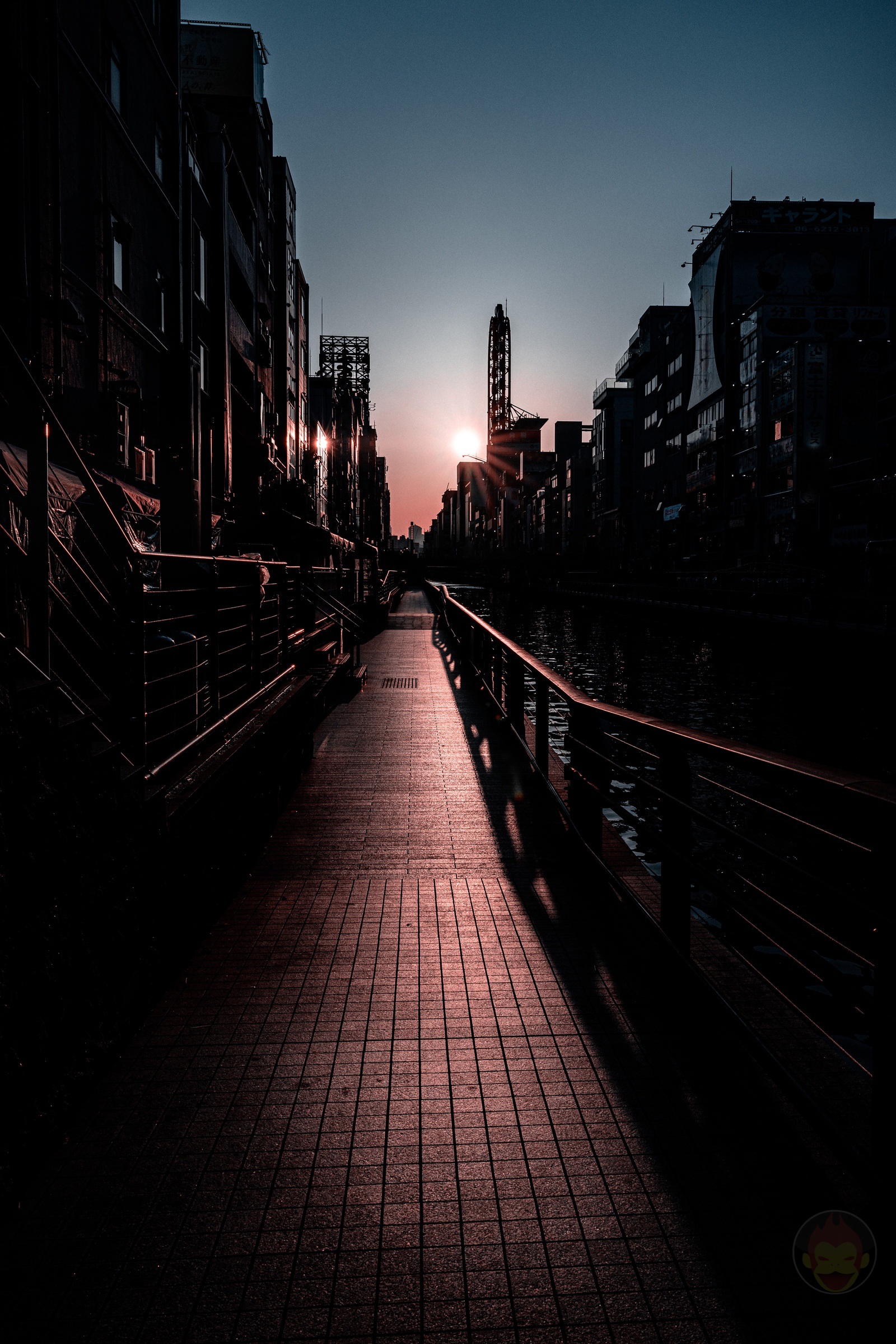 Osaka Night Street Photography 04