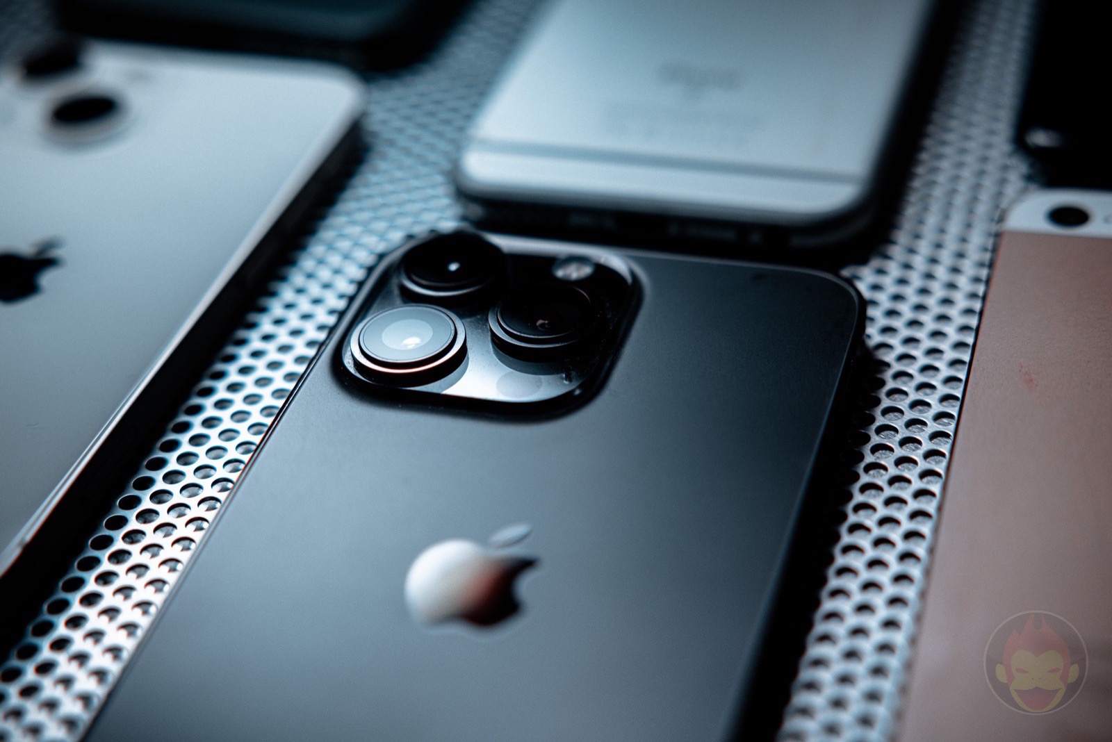 iphone13pro-and-other-iphones-camera-01.jpg