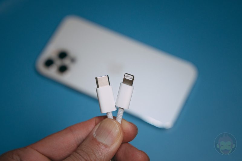 iPhone-with-USBC-or-Lightning-port-06.jpg