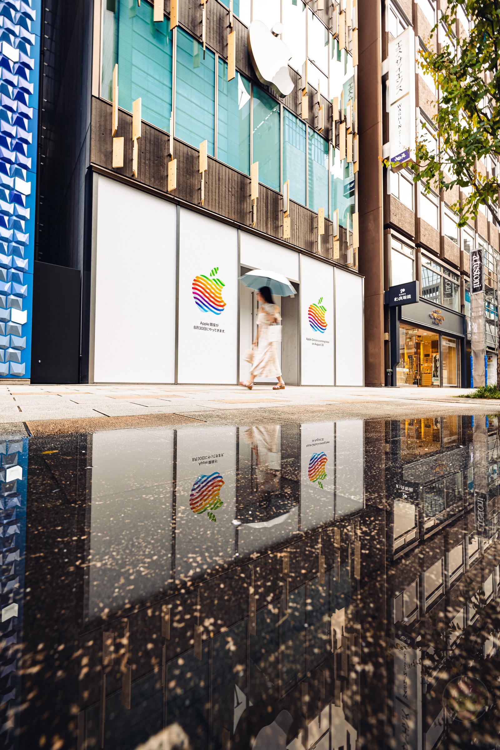 Apple-Ginza-Temporary-Store-at-Ginza-8th-street-02.jpg