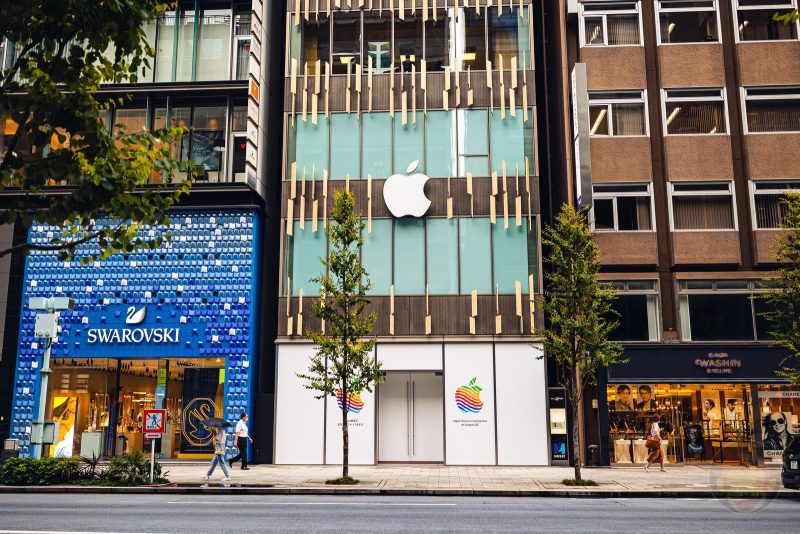 Apple-Ginza-Temporary-Store-at-Ginza-8th-street-08.jpg