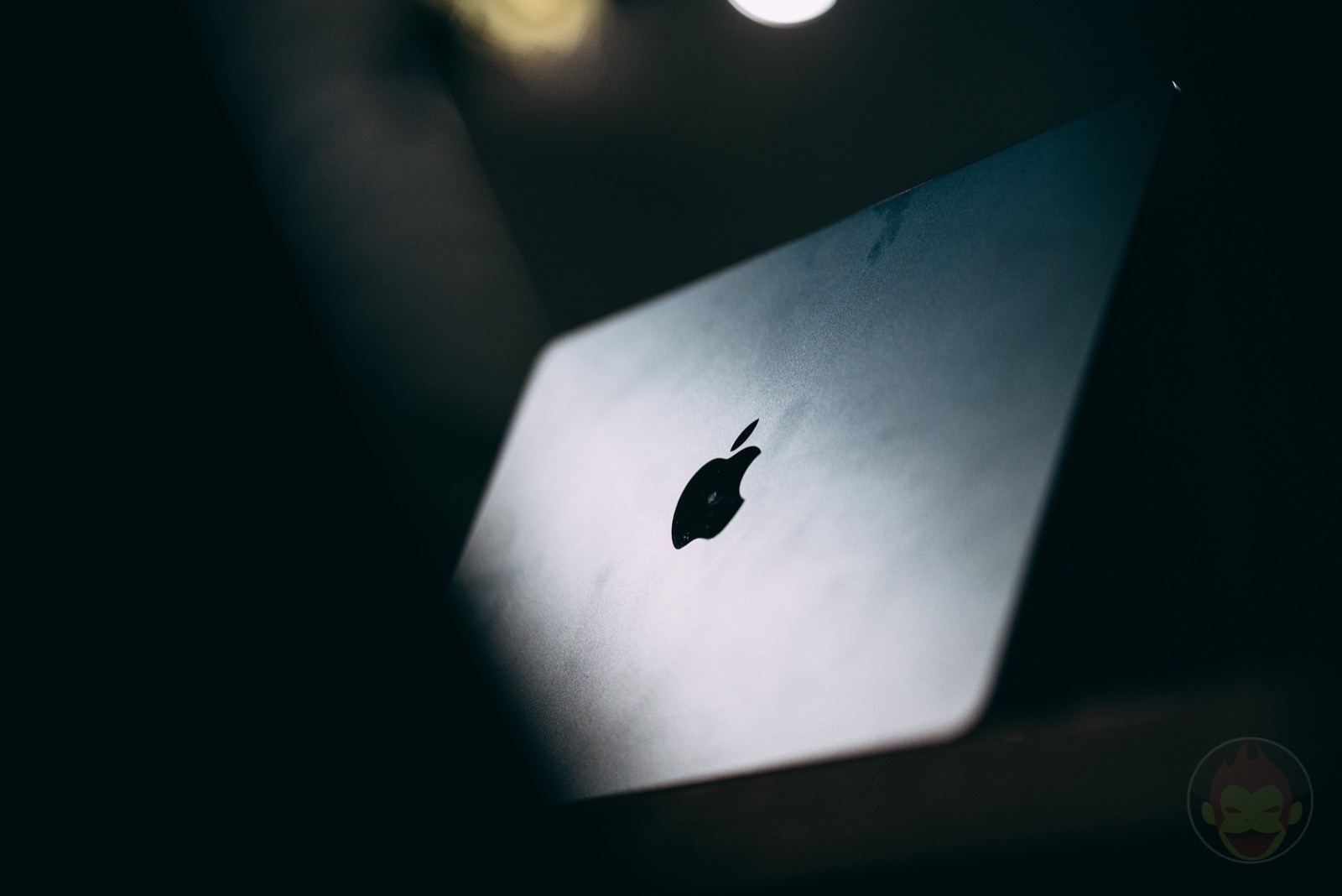 M2-MacBook-Air-Midnight-04.jpg
