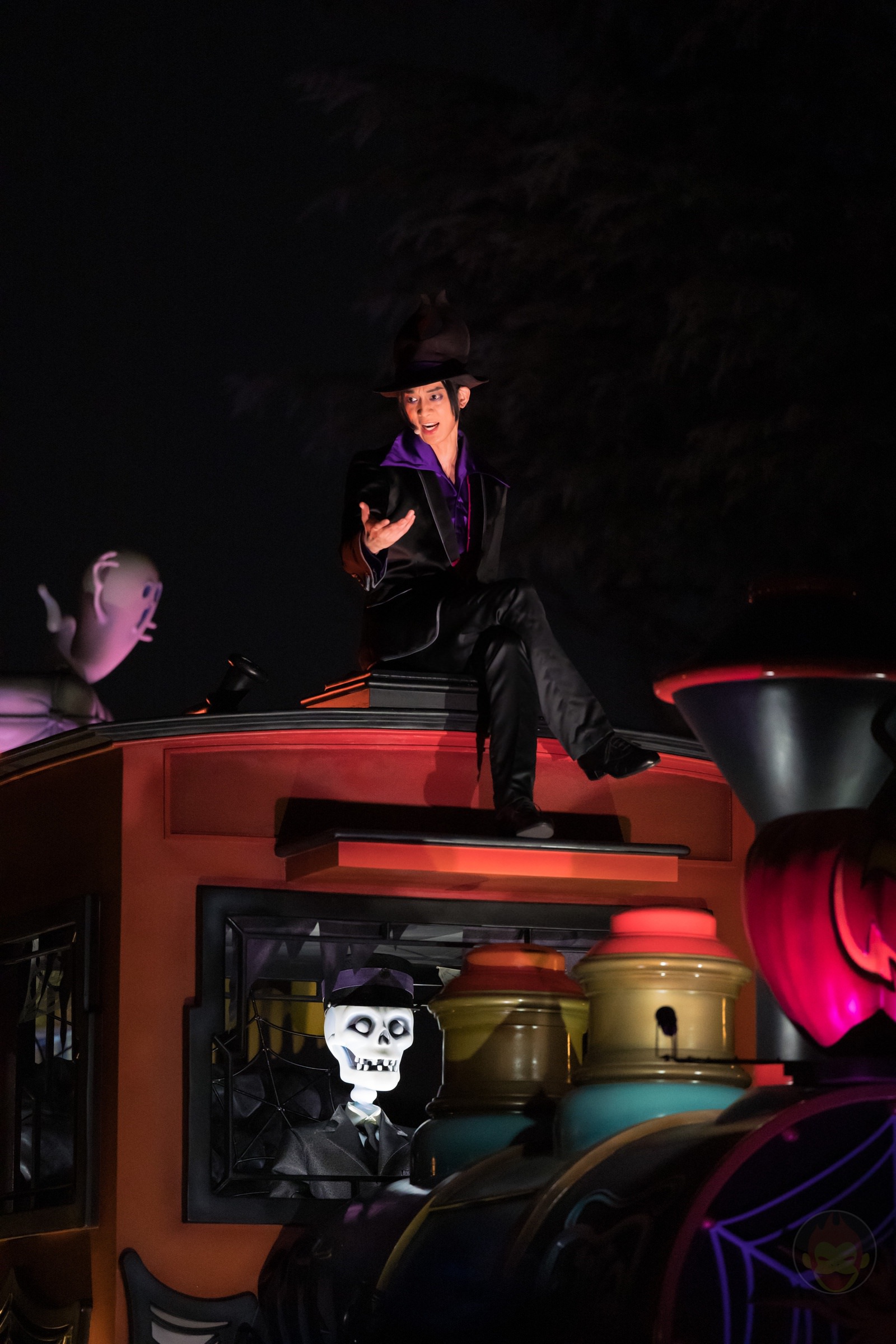 Tokyo-Disneyland-TheVillains-Rockin-Halloween-parade-03.jpg
