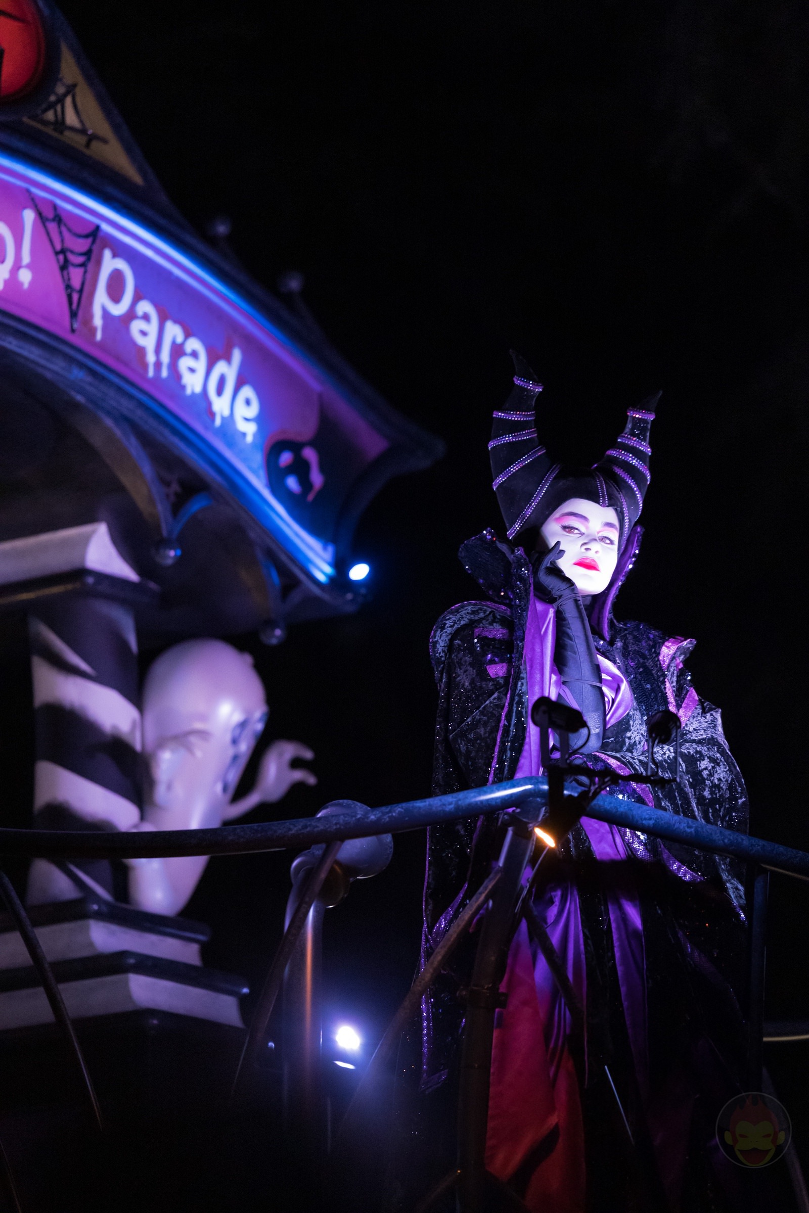 Tokyo-Disneyland-TheVillains-Rockin-Halloween-parade-13.jpg