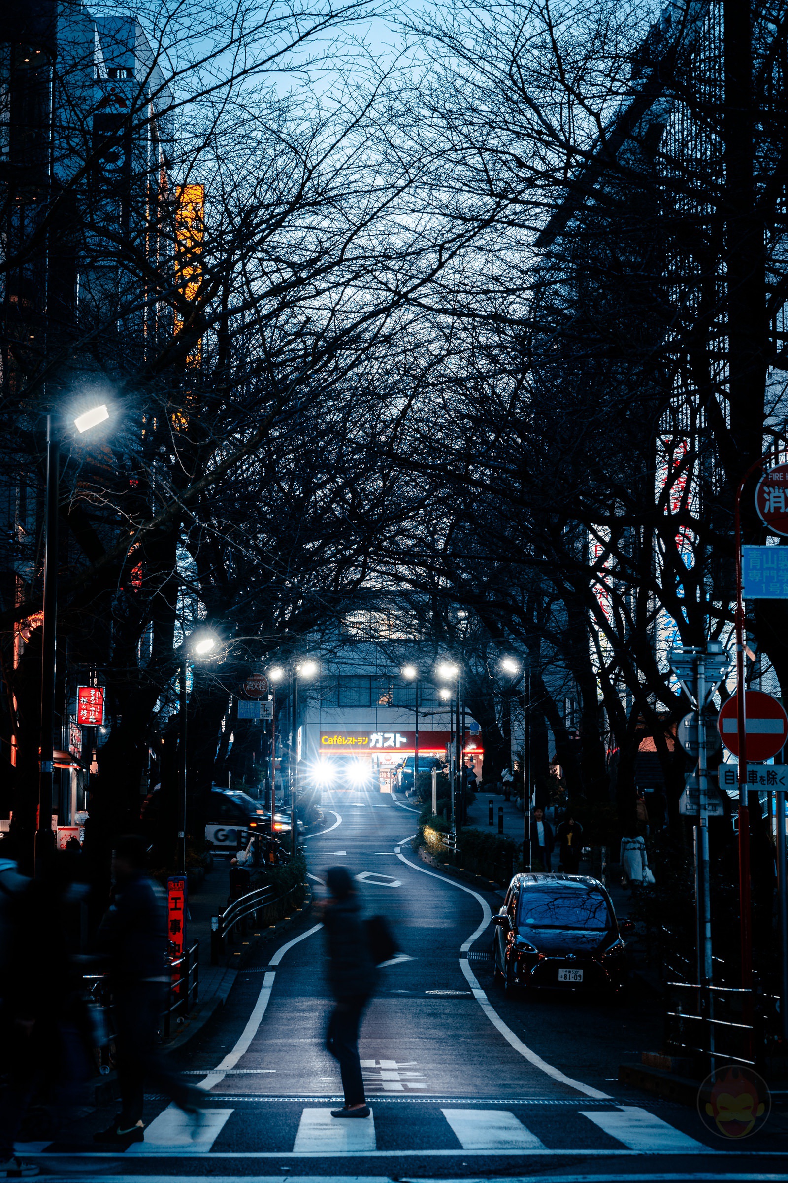 Shibuya Dusk and Night Street Photography with canonr6markII 20