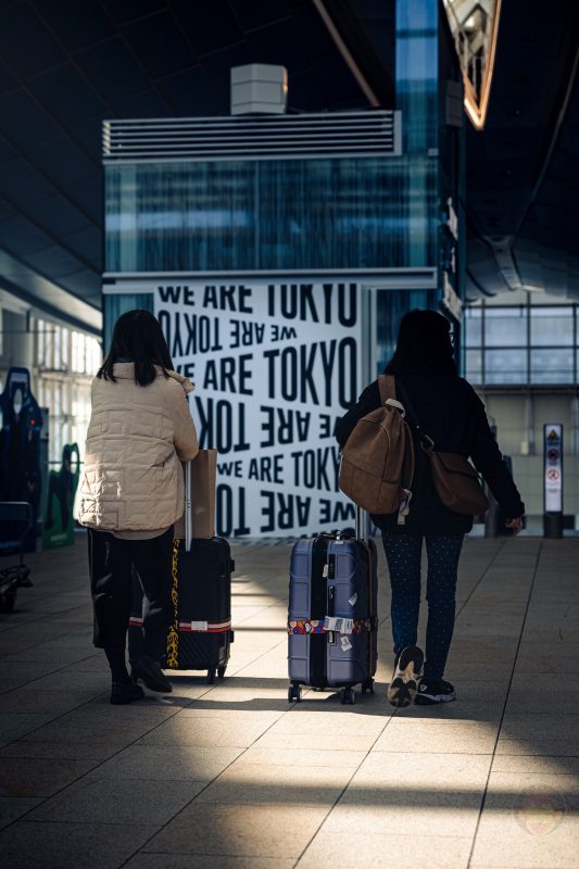 Taking-Snap-photos-CanonEOSR6MarkII-at-Haneda-Airport-05.jpg