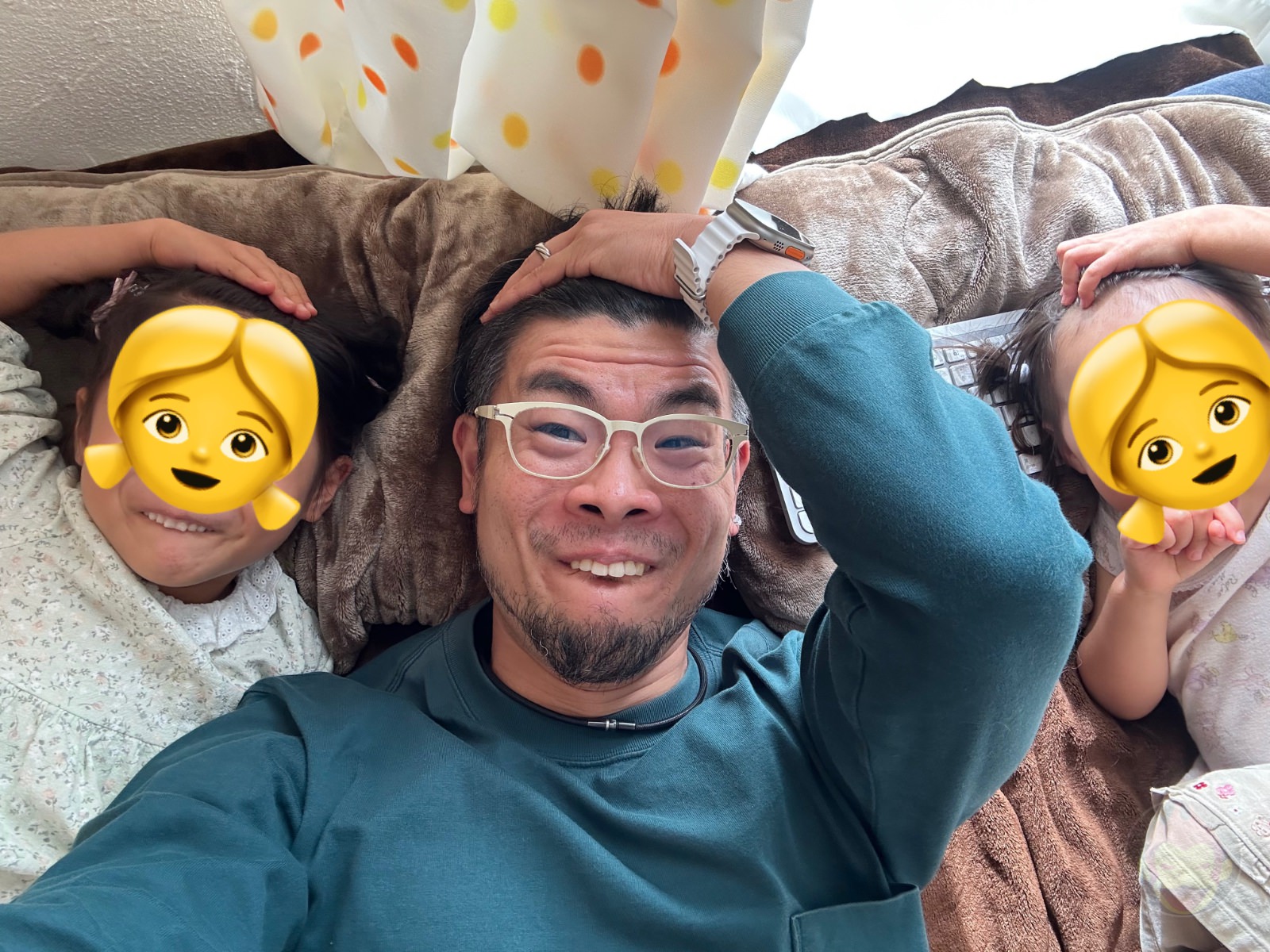GoriMe Having Fun With his Kids 02