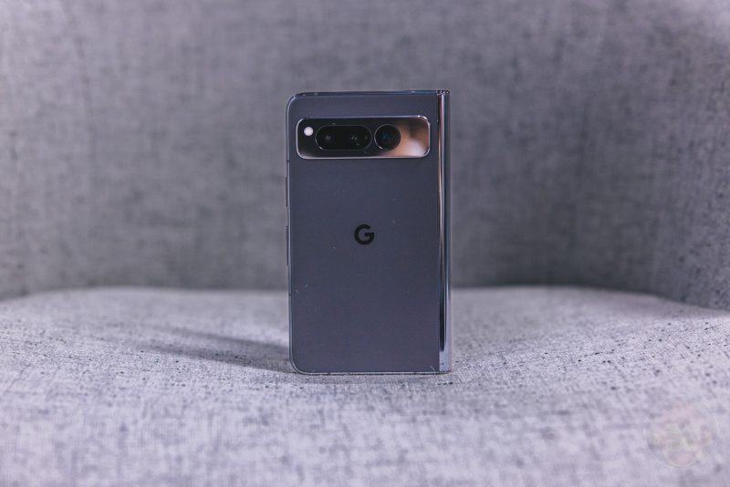 Google-Pixel-Fold-Hands-On-Review-23.jpg