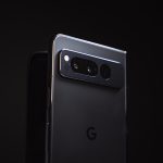 Google-Pixel-Fold-at-home-comparing-with-other-products-06.jpg