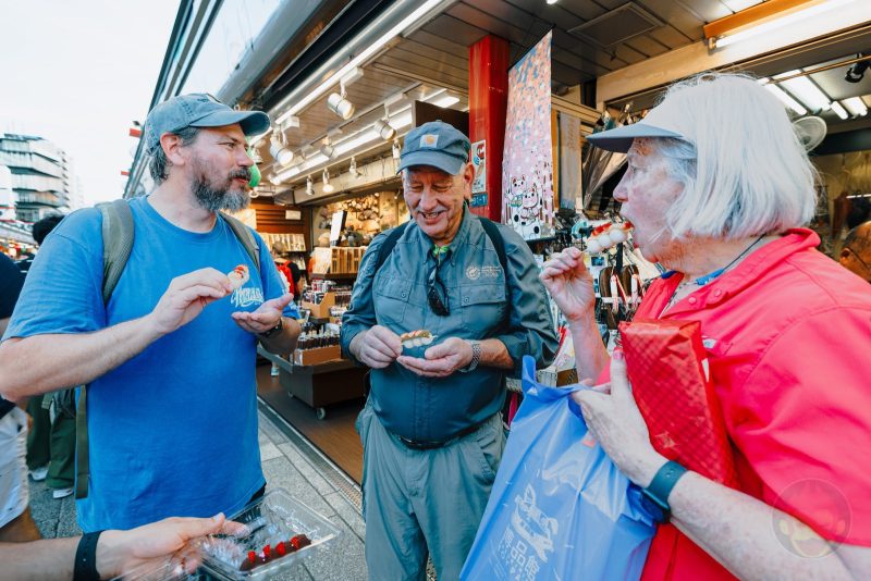 Showing-the-American-family-around-Asakura-and-Ueno-Shibuya-Ginza-07.jpg