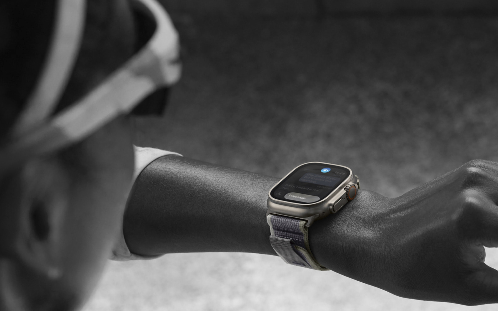 Apple Watch Ultra 2 lifestyle double tap gesture
