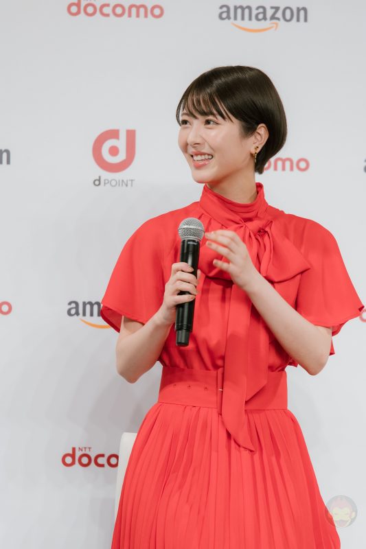 Sashihara-Rino_Hamabe-Minami-Amazon-Docomo-Collab-03.jpg