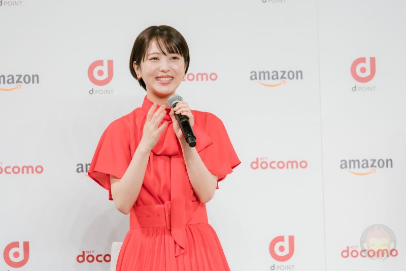 Sashihara-Rino_Hamabe-Minami-Amazon-Docomo-Collab-18.jpg