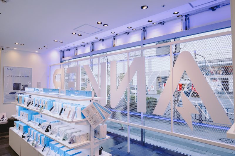 Anker-Store-Ginza-New-Open-07.jpg