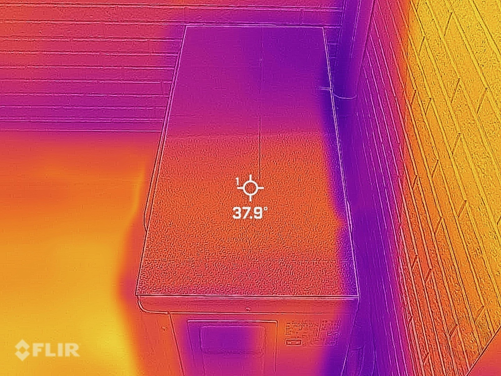 Air Conditioner outdoor unit cooling system Thermography 01