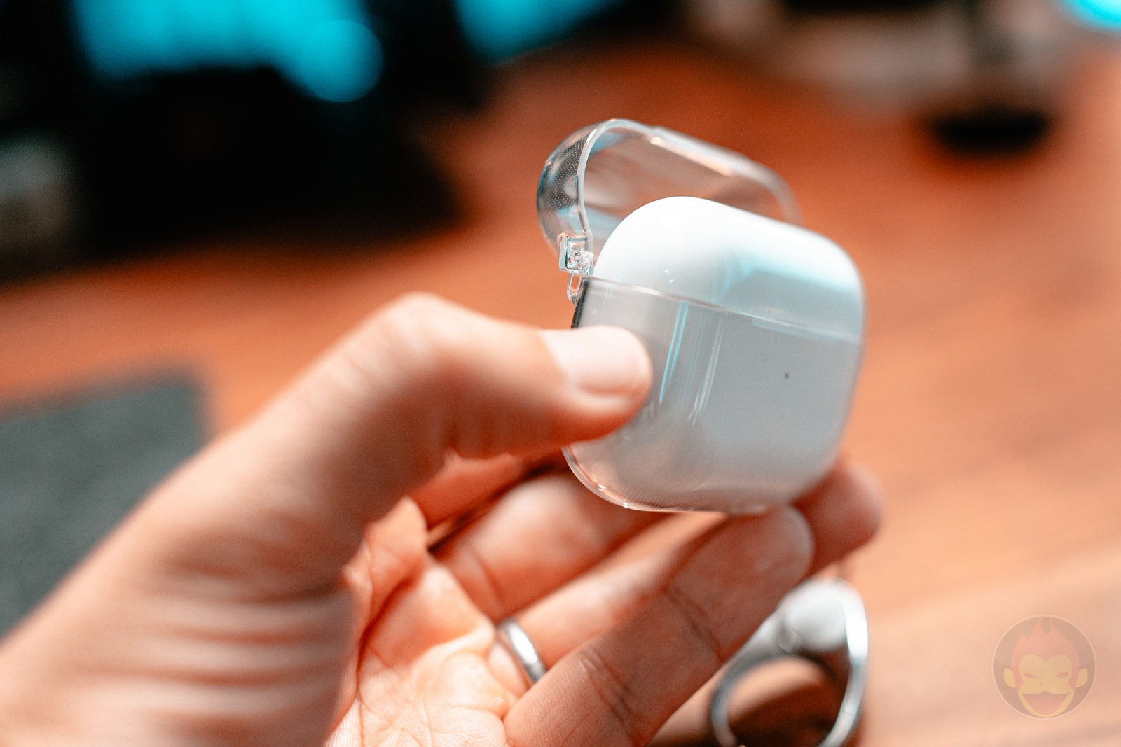 JINCOLLE AirPods Case Review 09