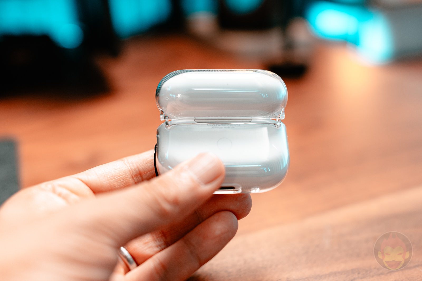 JINCOLLE AirPods Case Review 12