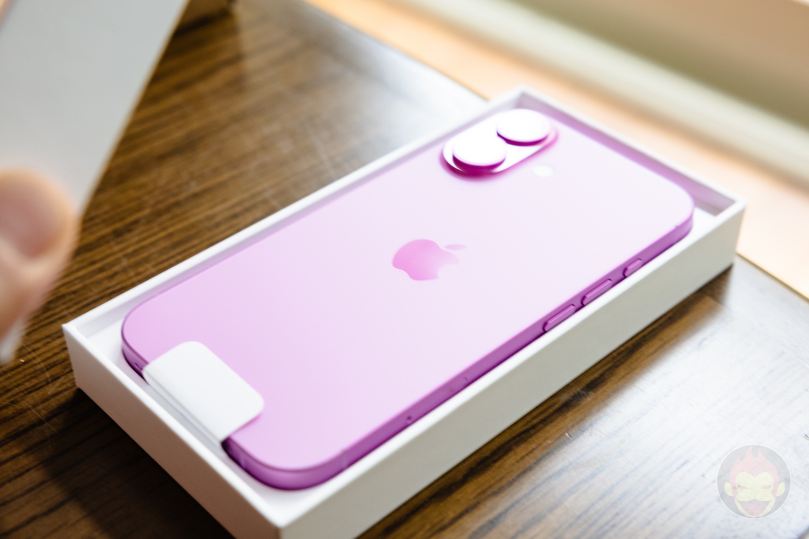 Iphone 16 pink color model 11