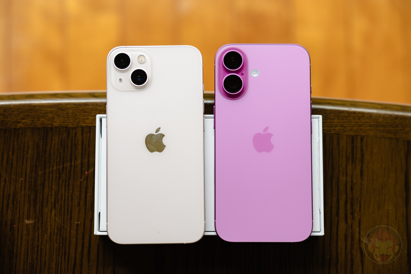 Iphone 16 pink color model 15