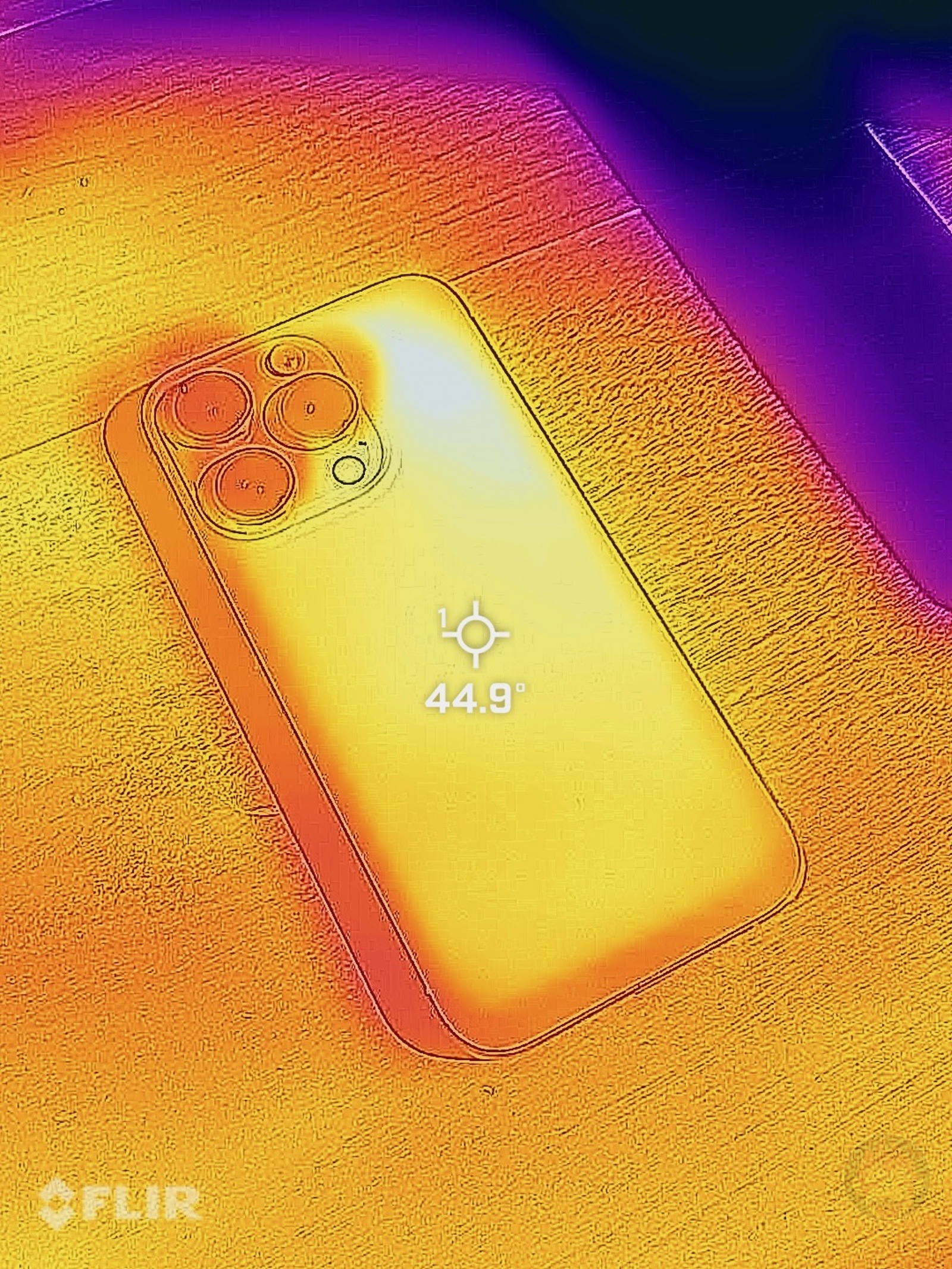 Iphone15pro overheating 01