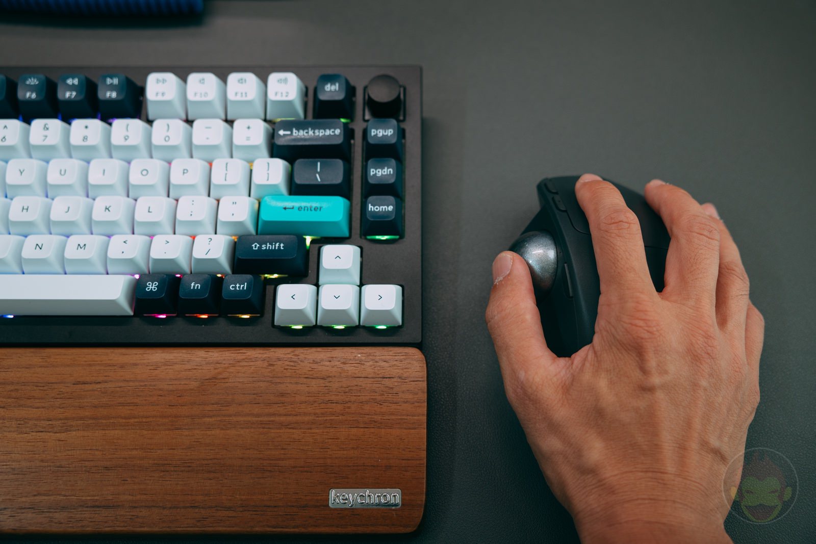 MX ERGO S M575s hands on review 13.