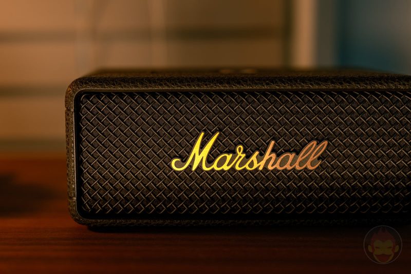 飾り棚の主役にMarshall EMBERTON III。飾りたくなるデザイン、期待以上の迫力サウンド