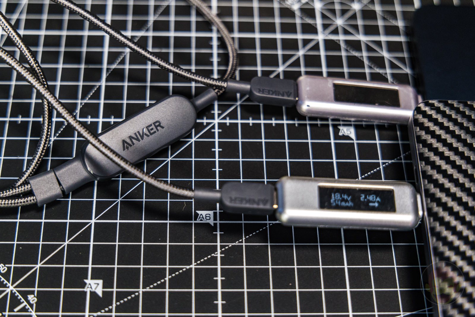 Using the 2in1 cable from anker 01.