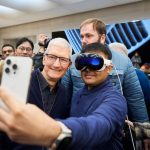 Apple-Vision-Pro-availability-selfie-with-Tim-Cook.jpg