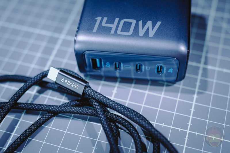 Anker-Charger-140w-4ports-08.jpg