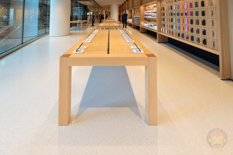 Apple-Store-Umeda-Grand-Opening-July26th-15.jpg